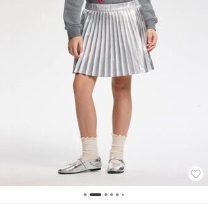 Owillo Girls Foil Pleated Silver Skirt XS NWOT From Target